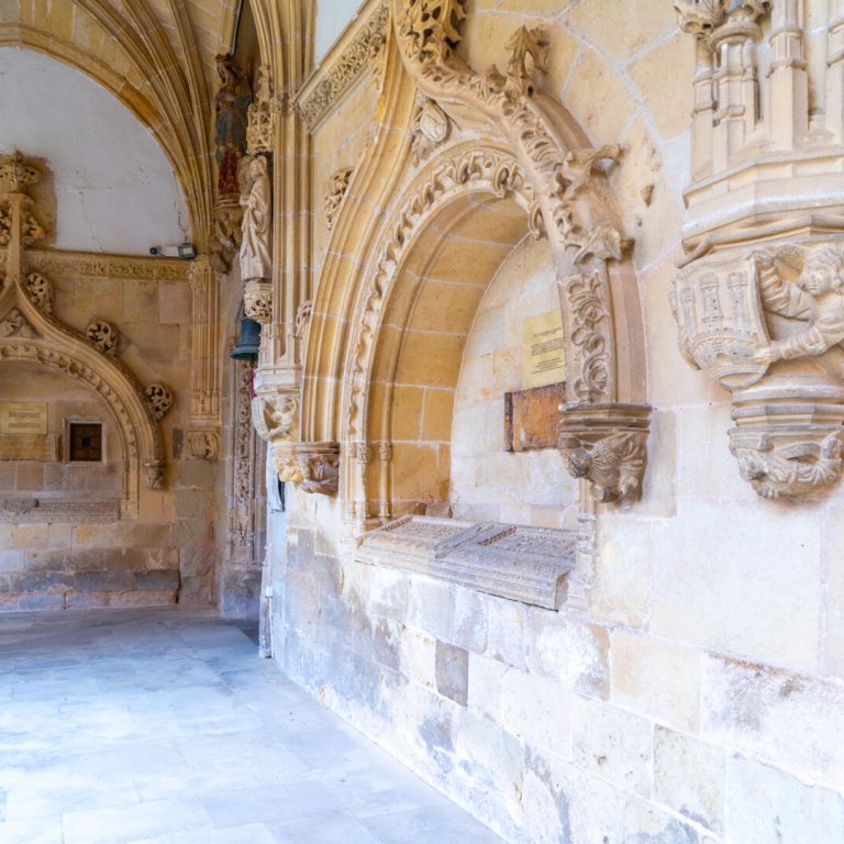 20231213_Oña_MonasterioOña_Claustro (15)