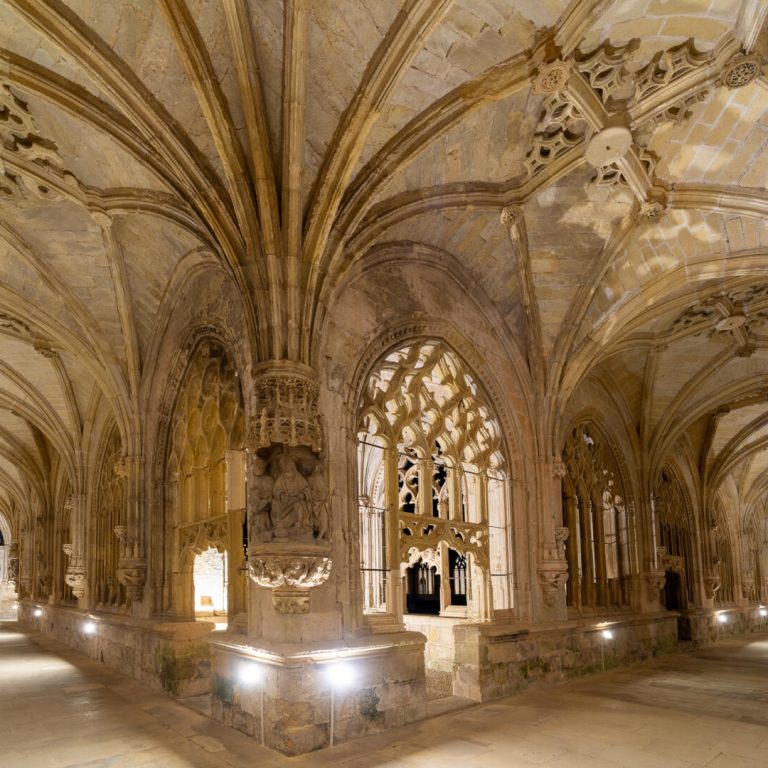 20231213_Oña_MonasterioOña_Claustro (19)