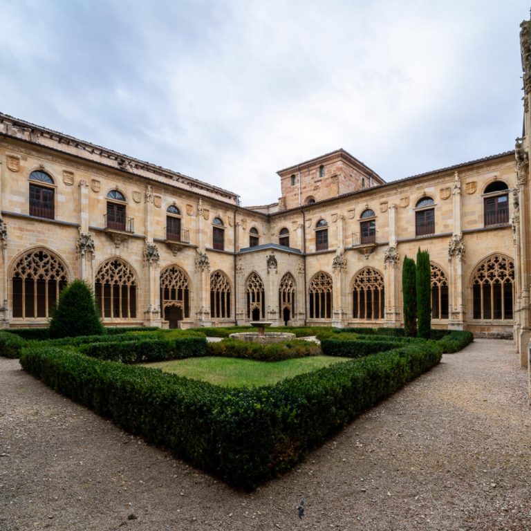 20231213_Oña_MonasterioOña_Claustro (4)