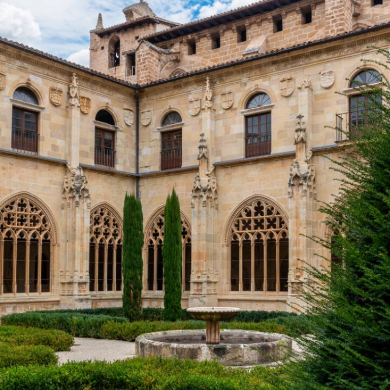 20231213_Oña_MonasterioOña_Claustro (8)